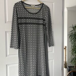 Max Studio Black and White Circular Geometric Dress